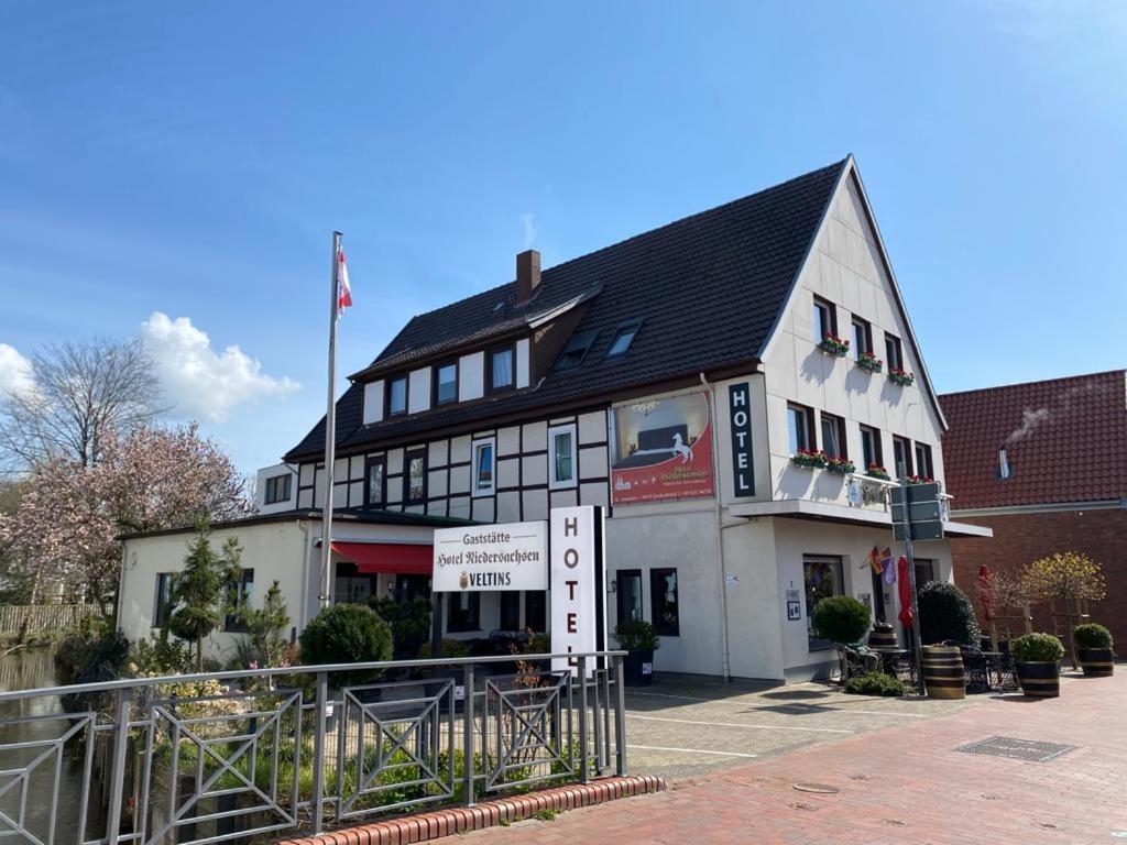 Hotel Niedersachsen Quakenbruck Bagian luar foto